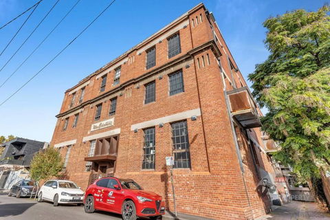 Rooftop Warehouse In Fitzroy - Sydney 4u 2