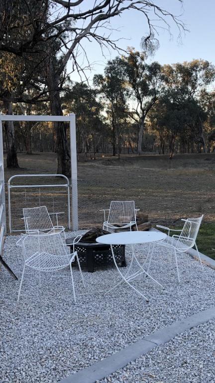 Rosewood Cottage - Sydney Resort 1