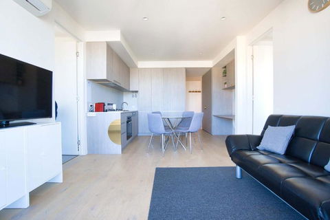 Rundle Retreat - 2BR Apartment With Stunning Views - Sydney 4u 3