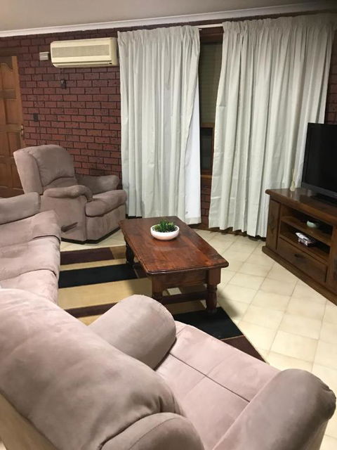 SA House - Sydney 4u 3