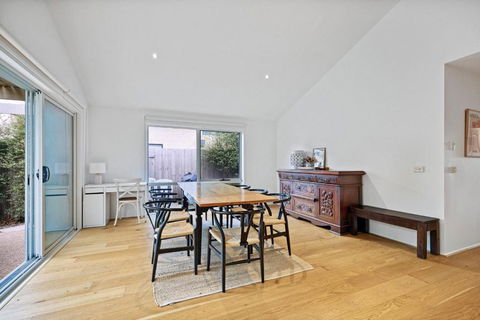 Salt Air Hideaway With Lush Backyard - Accommodation Sydney 0