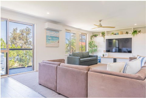 Salt & Sand Getaway - Sydney 4u 2