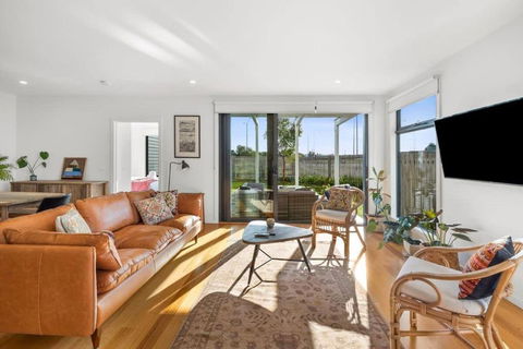 Saltbush By The Park - Sydney 4u 0