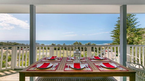 Salty Air Beachside Cottage At Killcare - Accommodation Sydney 1