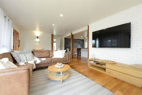 Salty Escape - Accommodation Sydney 0