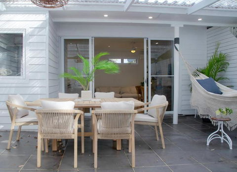 SALTY SNOOZE - Your Coastal Holiday House - Sydney 4u 1