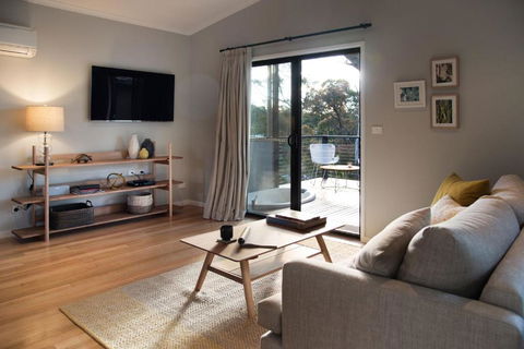 Sanctum - Sydney 4u 1