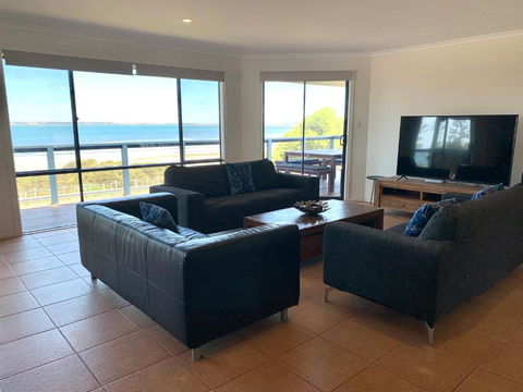 Sandcastle - A Esplanade Place, Stunning Views - Sydney 4u 1