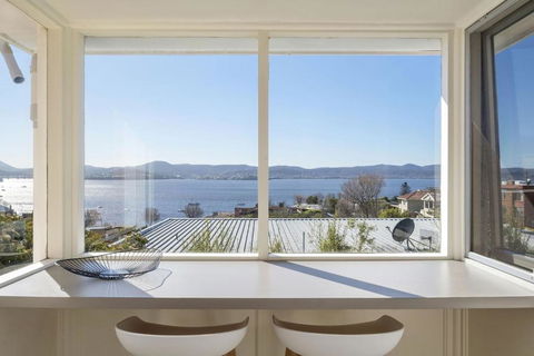 Sandcastle At Sandy Bay Perfect Location Views - Accommodation Sydney 1