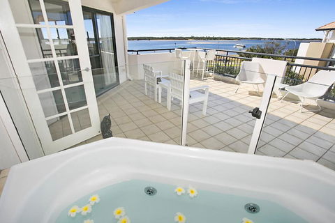 Sandcastles On The Broadwater - Accommodation Sydney 2