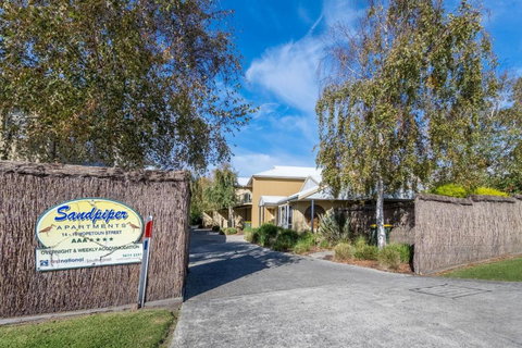 Sandpiper 5 - Close To Town And Beach - Sydney Resort 1