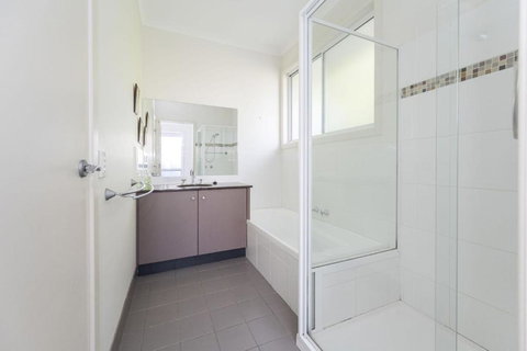 Sandpiper 5 - Close To Town And Beach - Sydney Resort 3