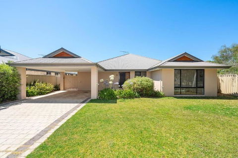 Sandpiper House - Family & Pet Friendly - Accommodation Sydney 0