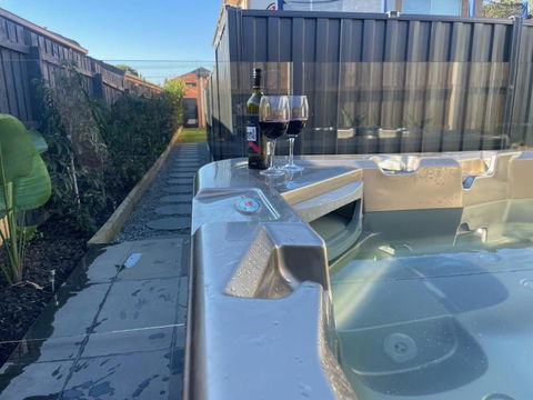 Seaside Retreat On Park - Walk To Beach - Luxury - Jacuzzi - Sydney 4u 0