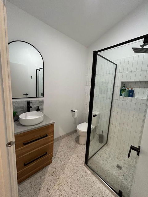 Seaside Retreat On Park - Walk To Beach - Luxury - Jacuzzi - Sydney 4u 3