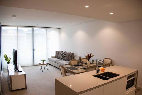 Serene Bay Two Bedroom Apartment - Sydney 4u 1