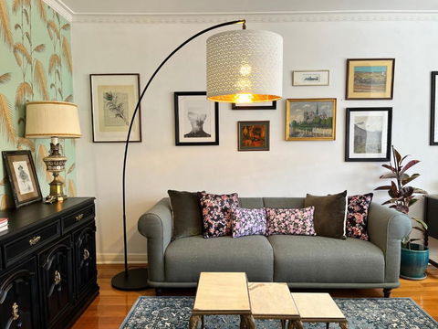 Stunning Flat Burnside Location - Sydney 4u 0