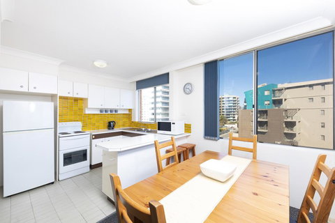 Beachpoint, Unit 303, 28 North Street - Sydney Resort 2