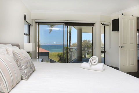 BEACHSIDE MANOR - Walk To The Beach - Sydney 4u 1