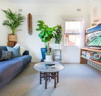 Beautiful Beach Home in Superb Location - Sydney 4u
