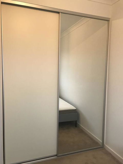 Beautiful New Room - Sydney 4u 3