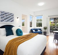 Beautiful Studio in Heritage Building with Balcony - Accommodation Sydney
