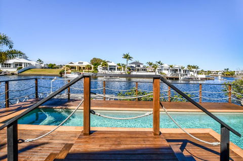 Beautiful Waterfront Home- CHELSEA - Sydney 4u 0