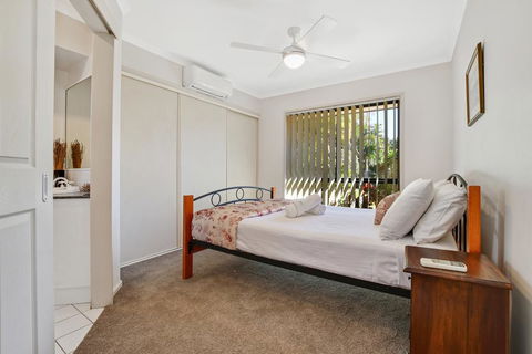 Beautiful Waterfront Home- CHELSEA - Sydney 4u 2