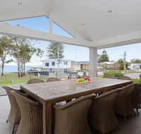 Beauty and the Beach' 88 Foreshore Drive - large home with WIFI  water views - Sydney 4u
