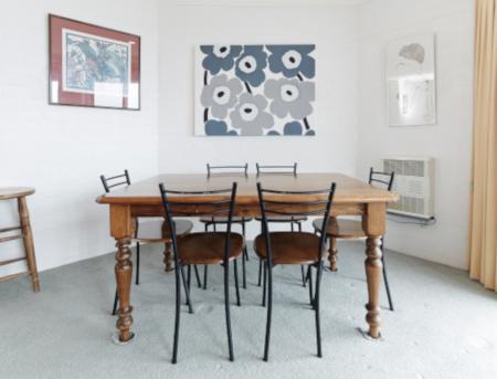 Beehive 14 - Accommodation Sydney 2