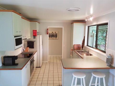 Beerwah House - Sydney 4u 1
