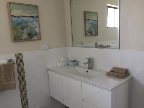 Bega Village Motor Inn - Sydney 4u 3