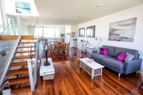BELLA CASA - Sydney 4u 0