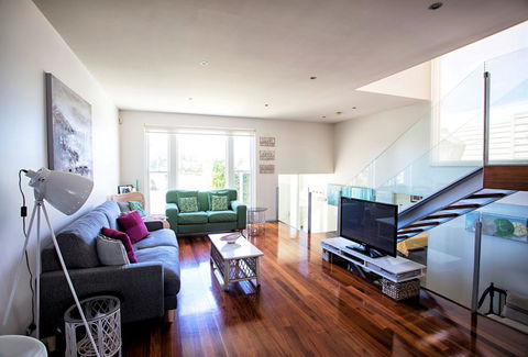 BELLA CASA - Sydney 4u 3