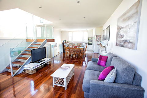 BELLA CASA - Sydney 4u 1