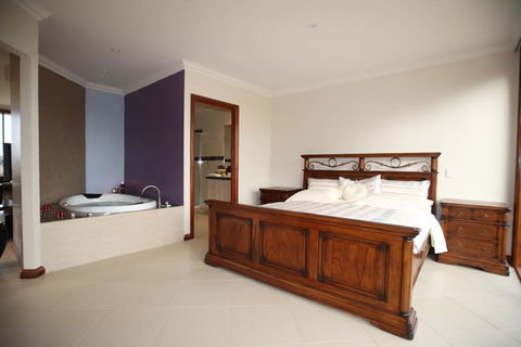 Bellfield Retreat - Sydney 4u 0