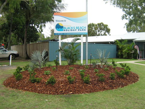 BIG4 Mackay Blacks Beach Holiday Park - Sydney 4u 0