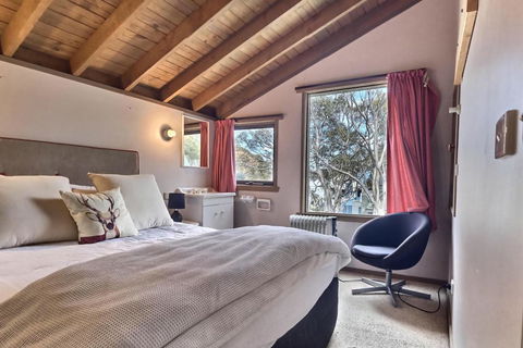 Bindi - Alpine Getaways's Chalet At Tower Rd - Sydney 4u 0