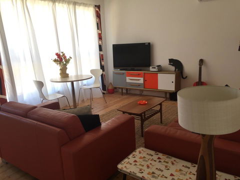 Black Cat Retreat Holiday Home - Sydney 4u 0