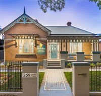 Blue Door Apartments Heritage Charm in CBD - Sydney 4u