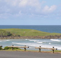 Blue Pacific 1 - Across the road from Pippi Beach - Accommodation Sydney