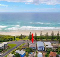 Blue Pacific 2 - Across the road from Pippi Beach - Accommodation Sydney