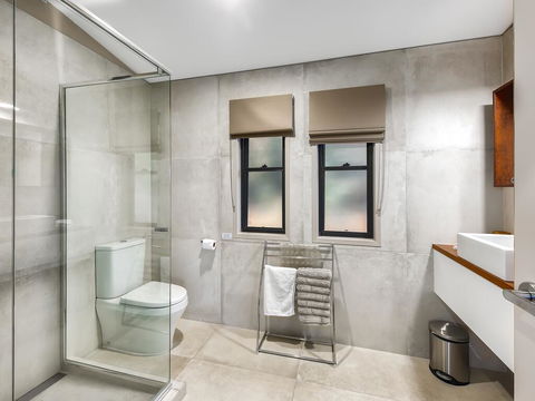 Blue Summit Cottages - Sydney 4u 2