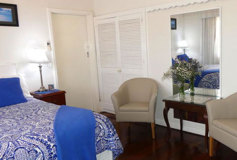 Boathouse Bunbury Bed & Breakfast - Sydney 4u 1