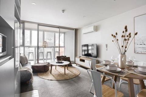 Boho On Morphett-In The Heart Of The CBD - Wifi - Nespresso - Netflix - Accommodation Sydney 0