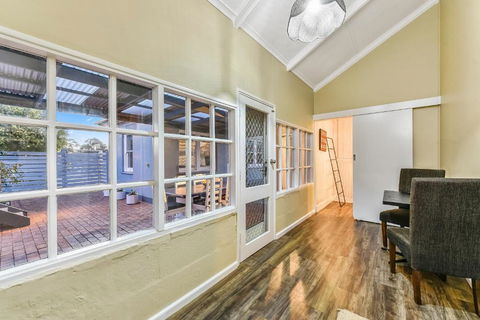 The Jazz B&B - Sydney 4u 2