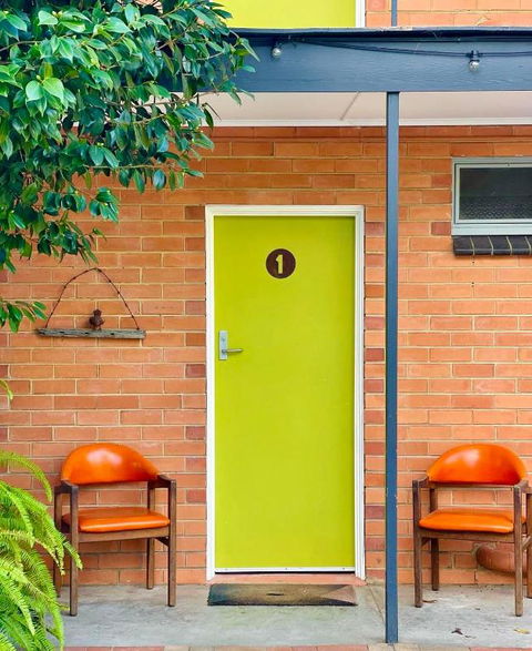 WARBURTON MOTEL - Where Mid-century Style Meets The Mountains - Sydney 4u 2