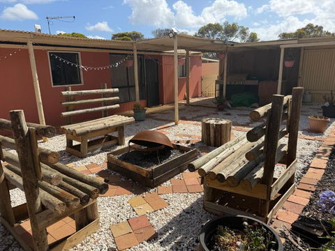 Woody House - Sydney 4u 3