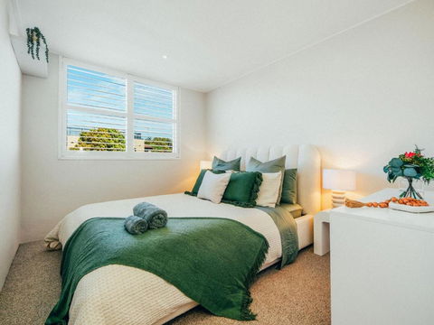 XQ Collection Saltwater Bondi Beach - Sydney 4u 2