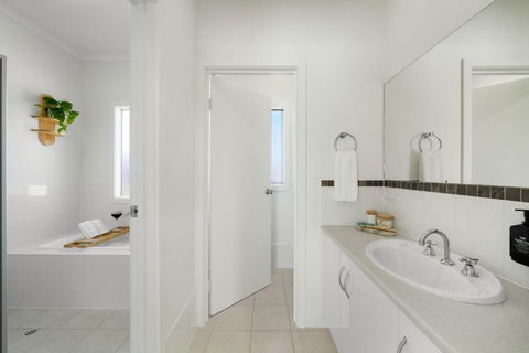 YARLU By Silver Sands - Sydney 4u 1